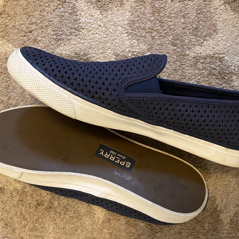 Women’s size 8 topsider flats